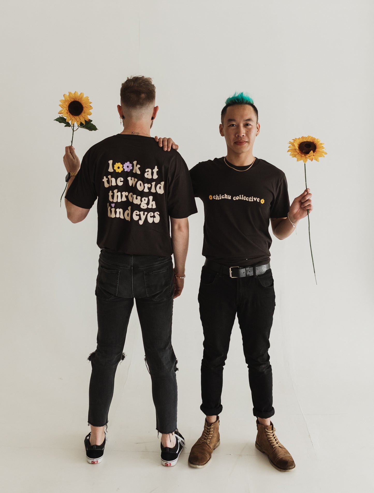 KIND EYES CHARCOAL TEE